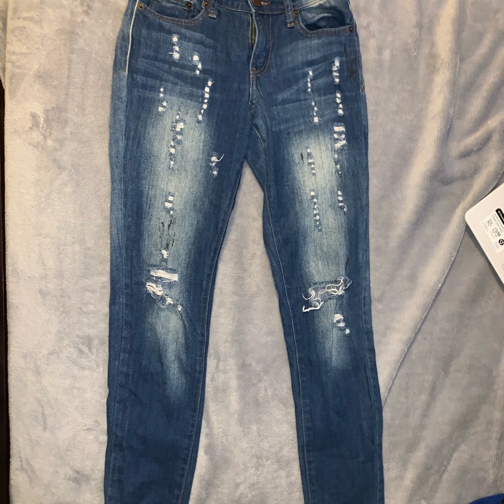 Distressed jeans - Picture 3 of 4